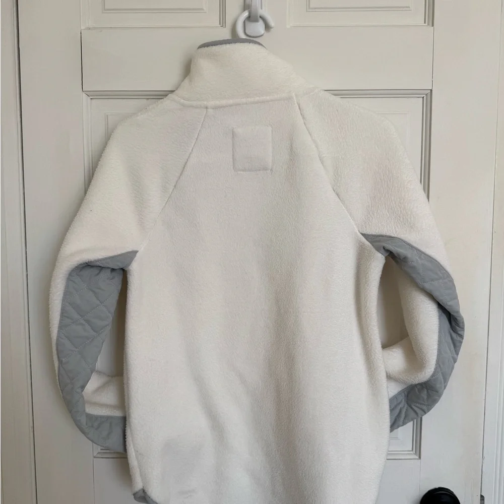 Abercrombie & Fitch Quilted Fleece Pullover - Picture 2 of 3